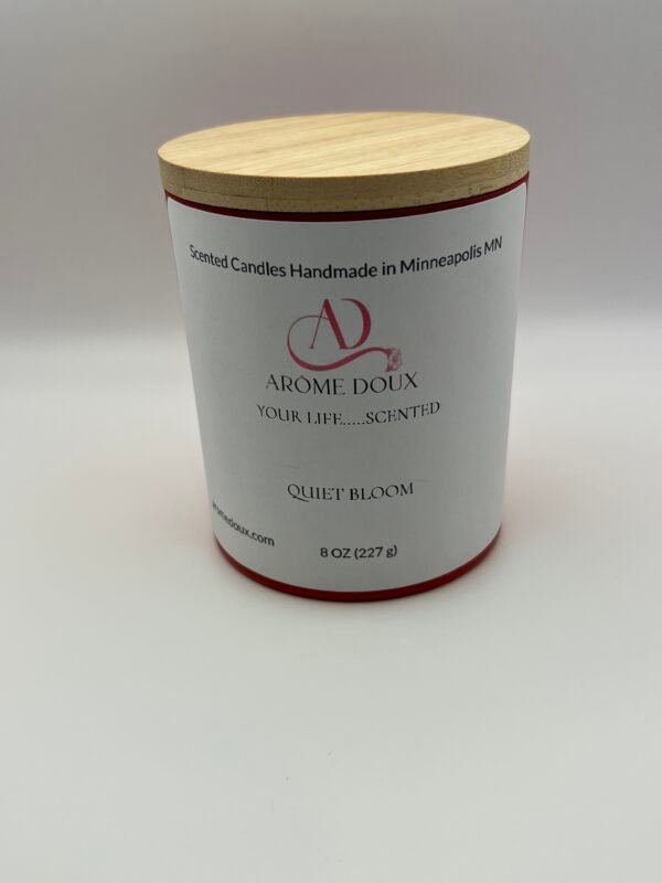 QUIET BLOOM WICKLESS CANDLE