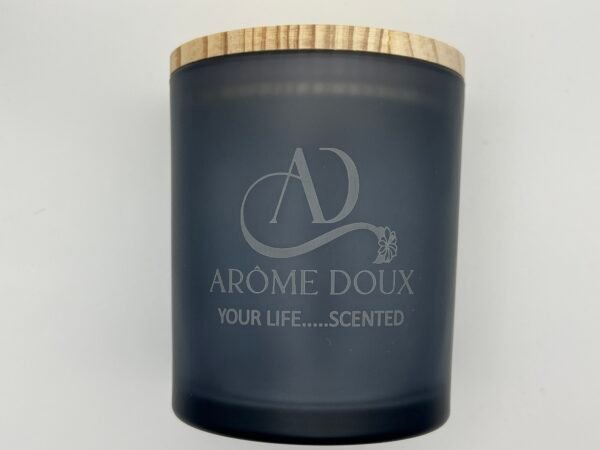 VELVET COCO WICKLESS CANDLE